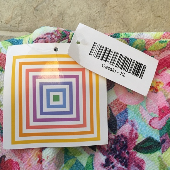 ❌SOLD❌LuLaRoe Cassie Skirt - Picture 2 of 3